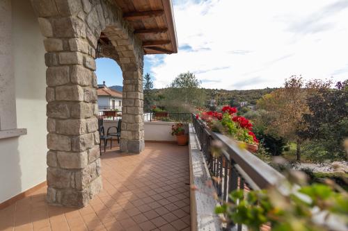 033_2025-10-14t22_00_10