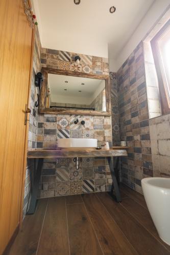 059_2025-10-14t22_00_38