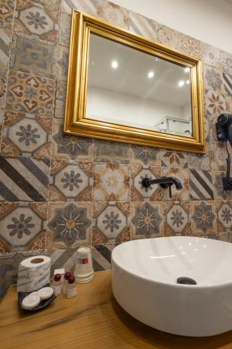 075_2025-10-14t22_00_58